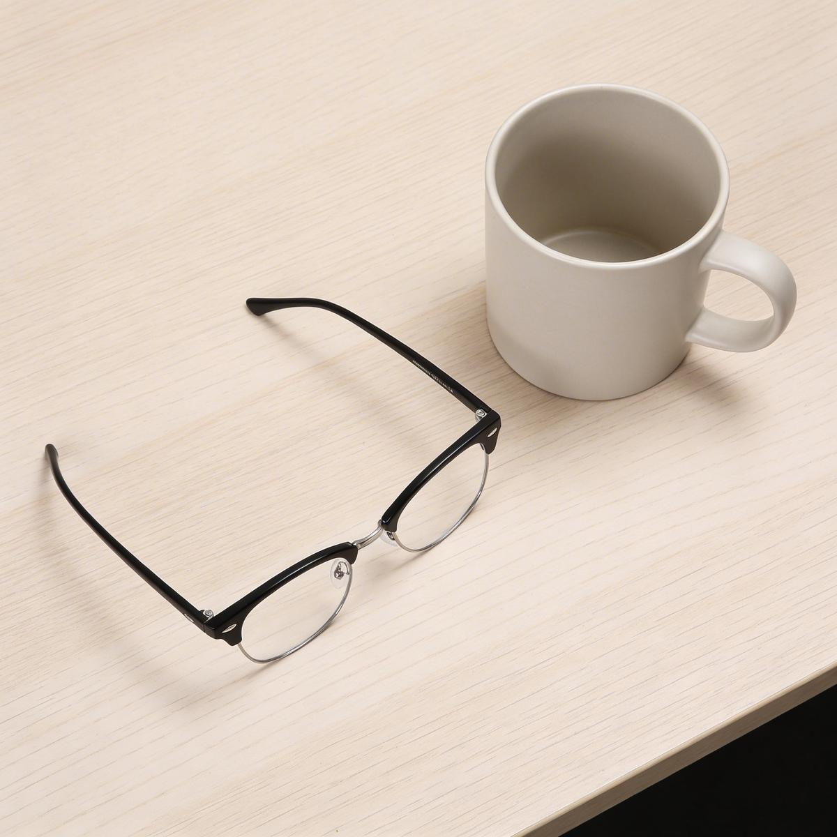 Summer lifestyle scene with beach vibes